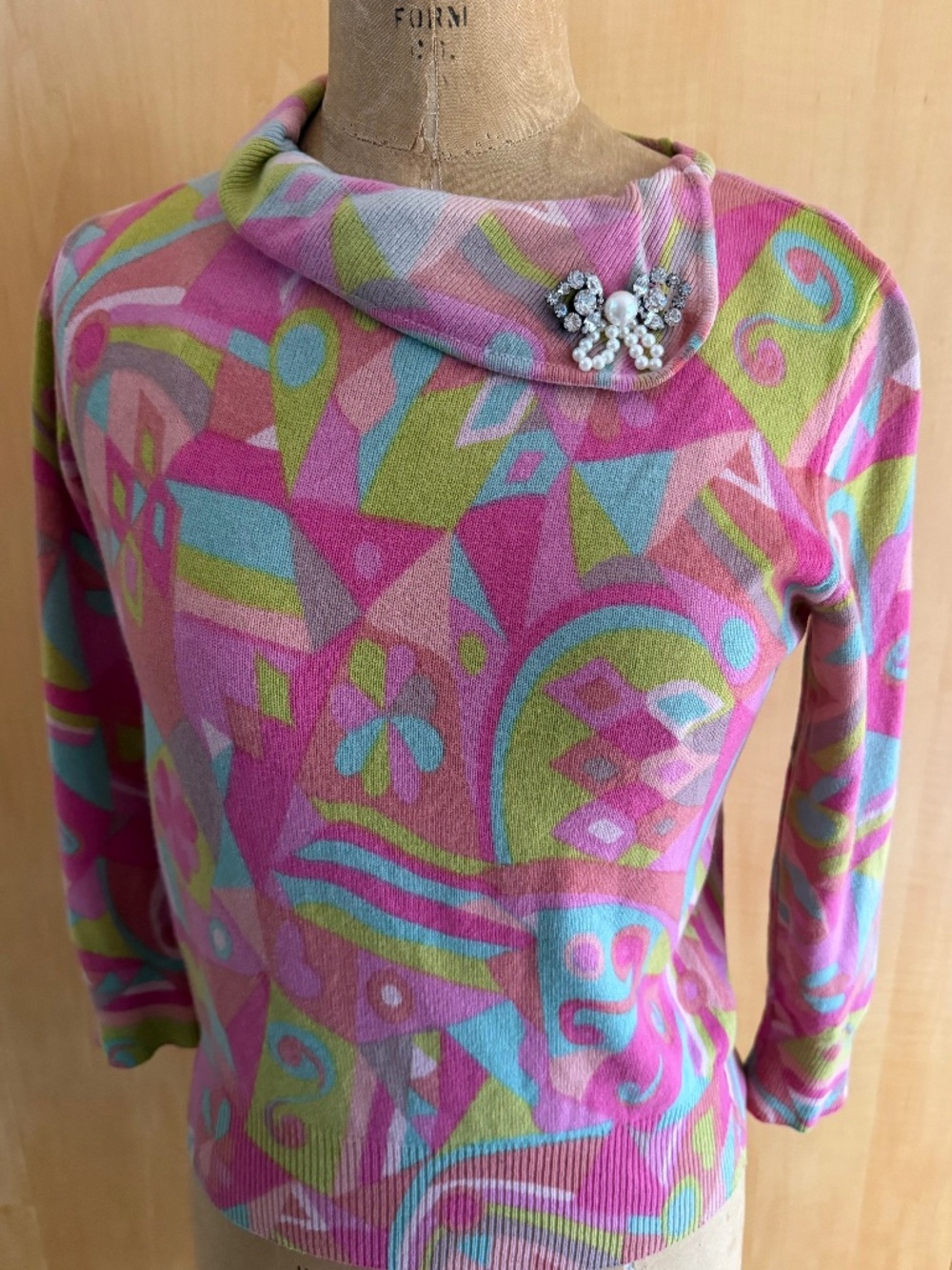 100% Cashmere Vintage Cynthia Steffe Sweater